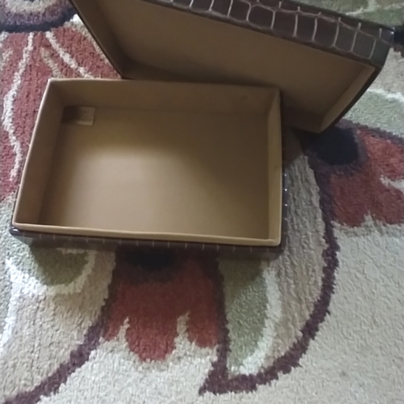 SOLD!!!Jewelry🌅Safari (by Ralph Lauren) Faux Croc Decorative display box/holder - Picture 4 of 12